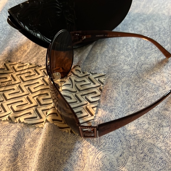 VERSACE Aviator Sunglasses 💯 Authentic - Picture 2 of 9